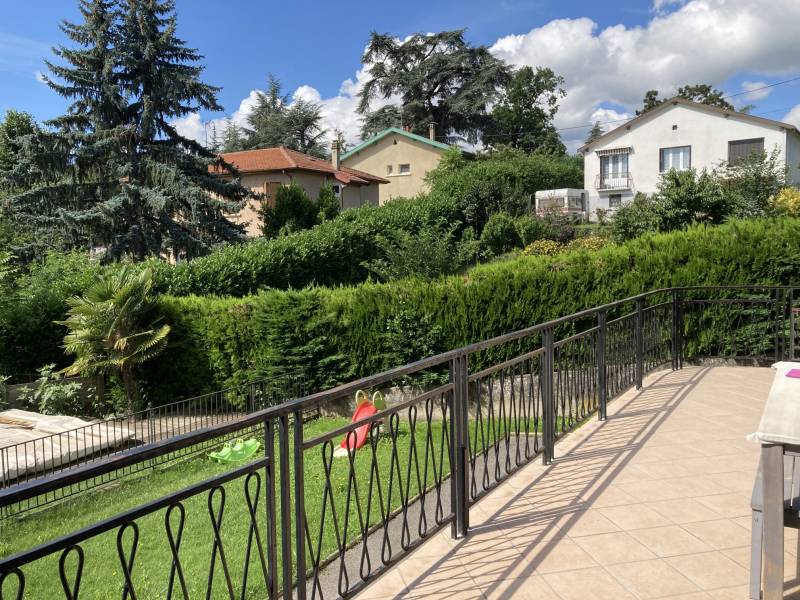 Annonay, Appartement avec Terrasse et Jardin