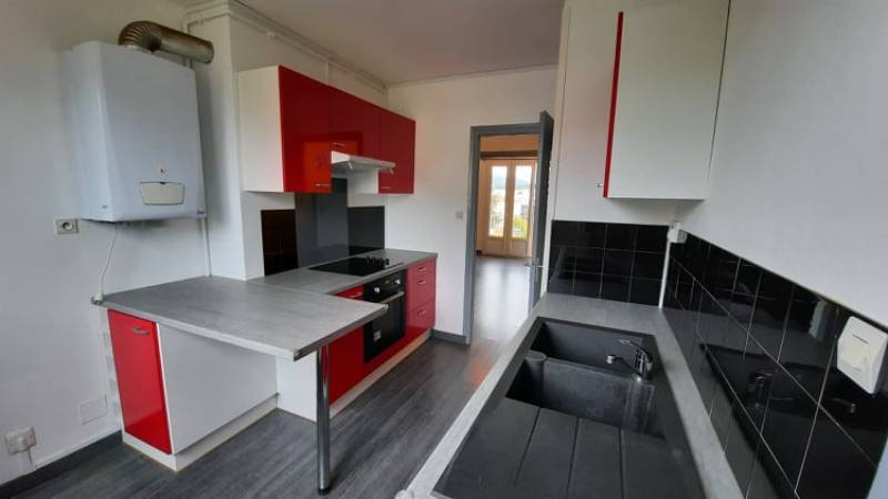 ANNONAY - APPARTEMENT T4 - GARAGE