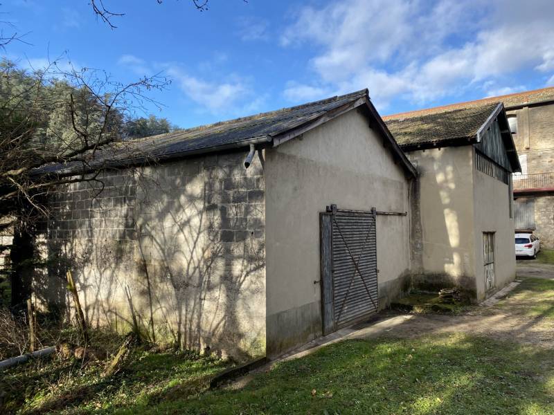 ANNONAY - PROCHE CENTRE VILLE- GARAGE